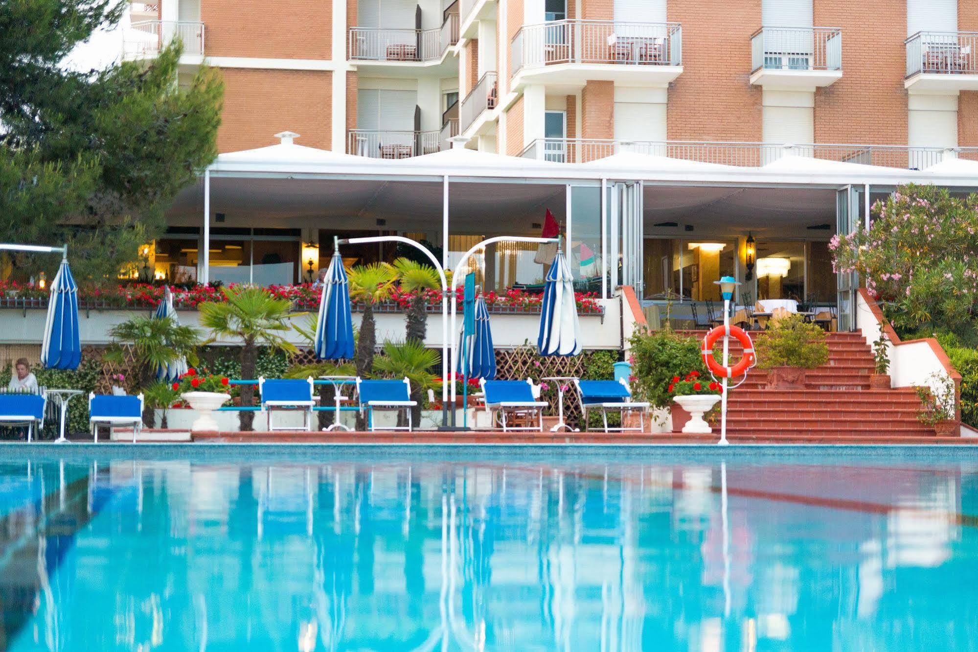 Hotel Principe Bibione Exterior foto
